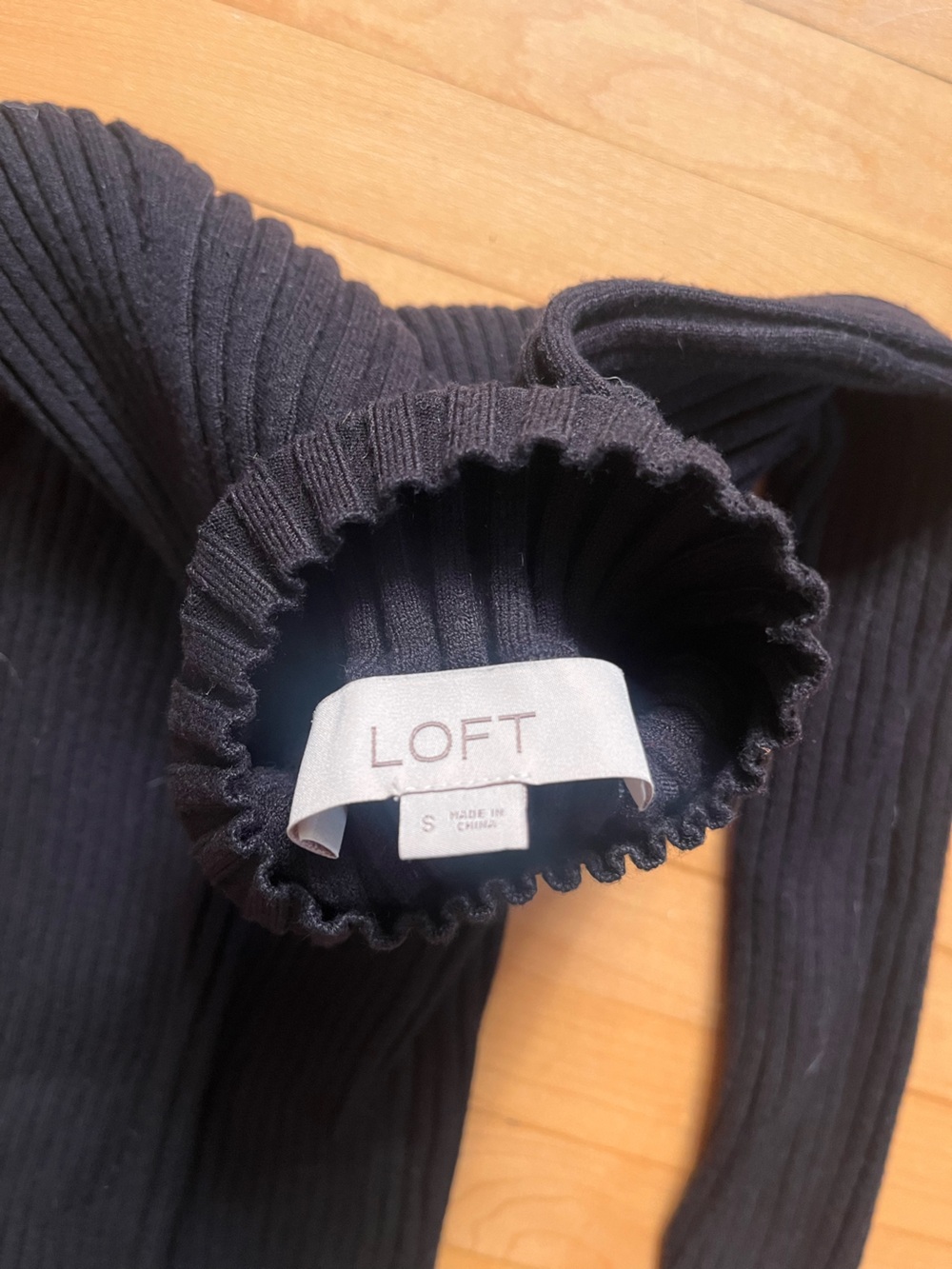 Lift Ribbed Turtleneck - Picture 3 of 3